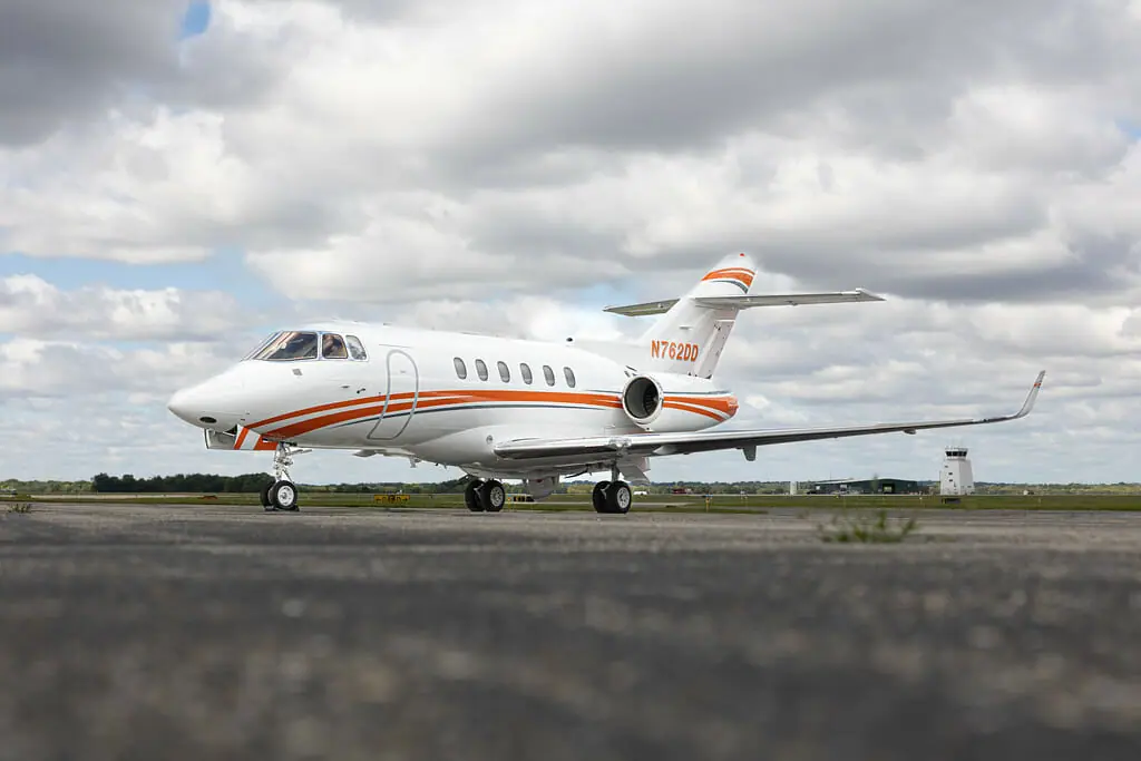 CHALLENGER 350 | N31TF - SC Aviation
