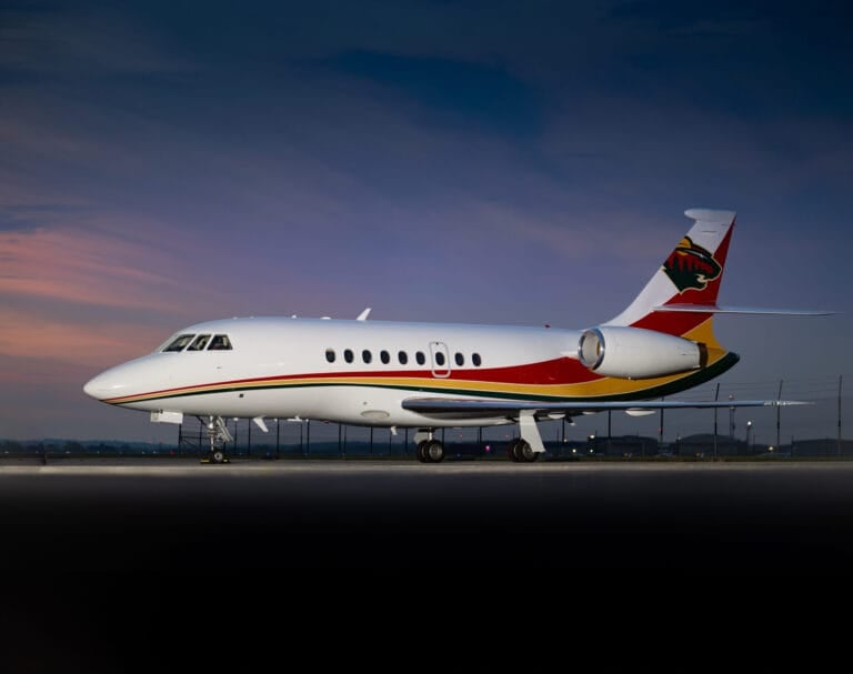 Falcon 2000 private jet charter